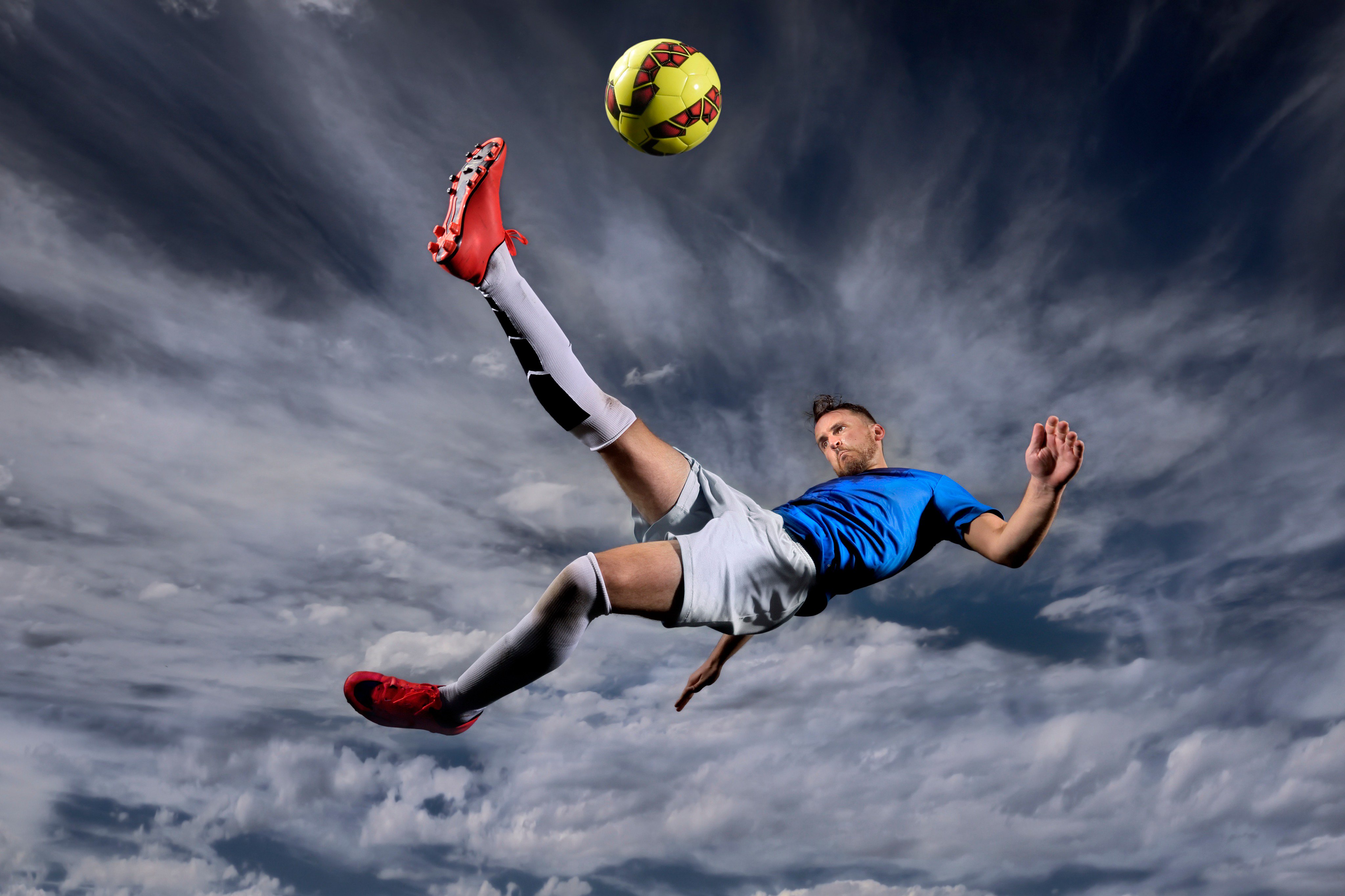 曼联全面大调整！阿莫林欲出售4名球员，奥纳纳或加盟沙特俱乐部.